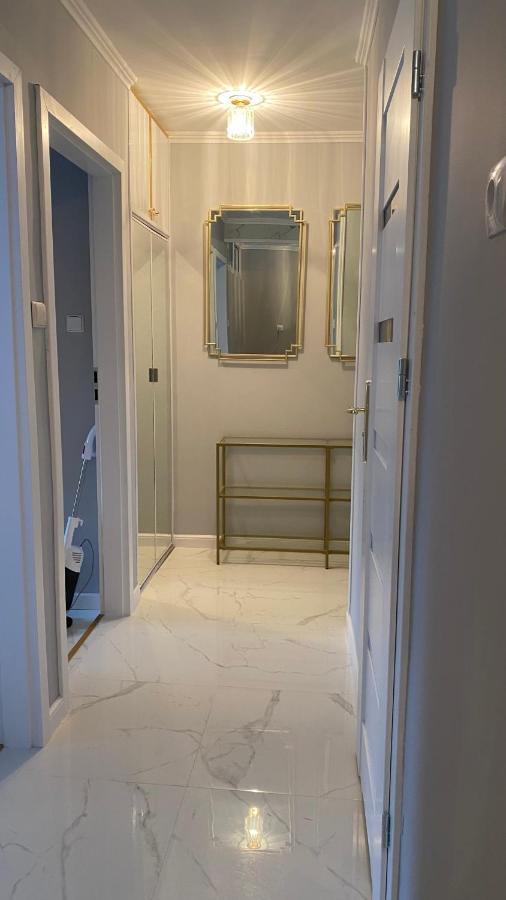Gold Glamour Z Dwoma Sypialniami, Duzy Balkon