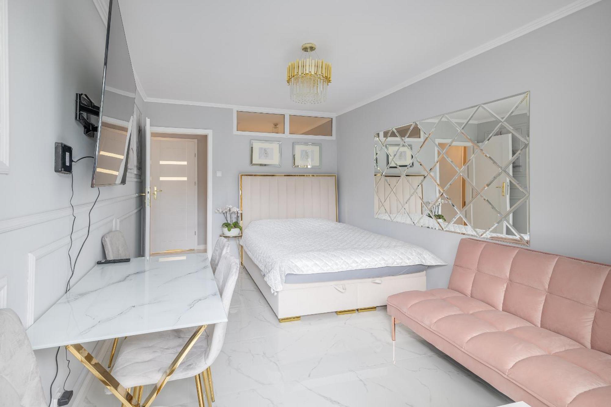 Gold Glamour Z Dwoma Sypialniami, Duzy Balkon