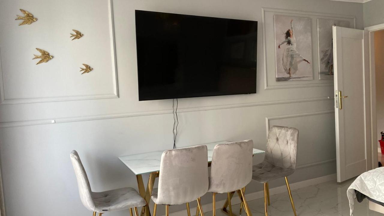 Gold Glamour Z Dwoma Sypialniami, Duzy Balkon Apartment