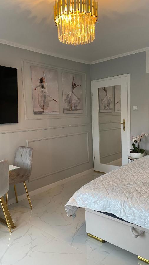 Apartment Gold Glamour Z Dwoma Sypialniami, Duzy Balkon *