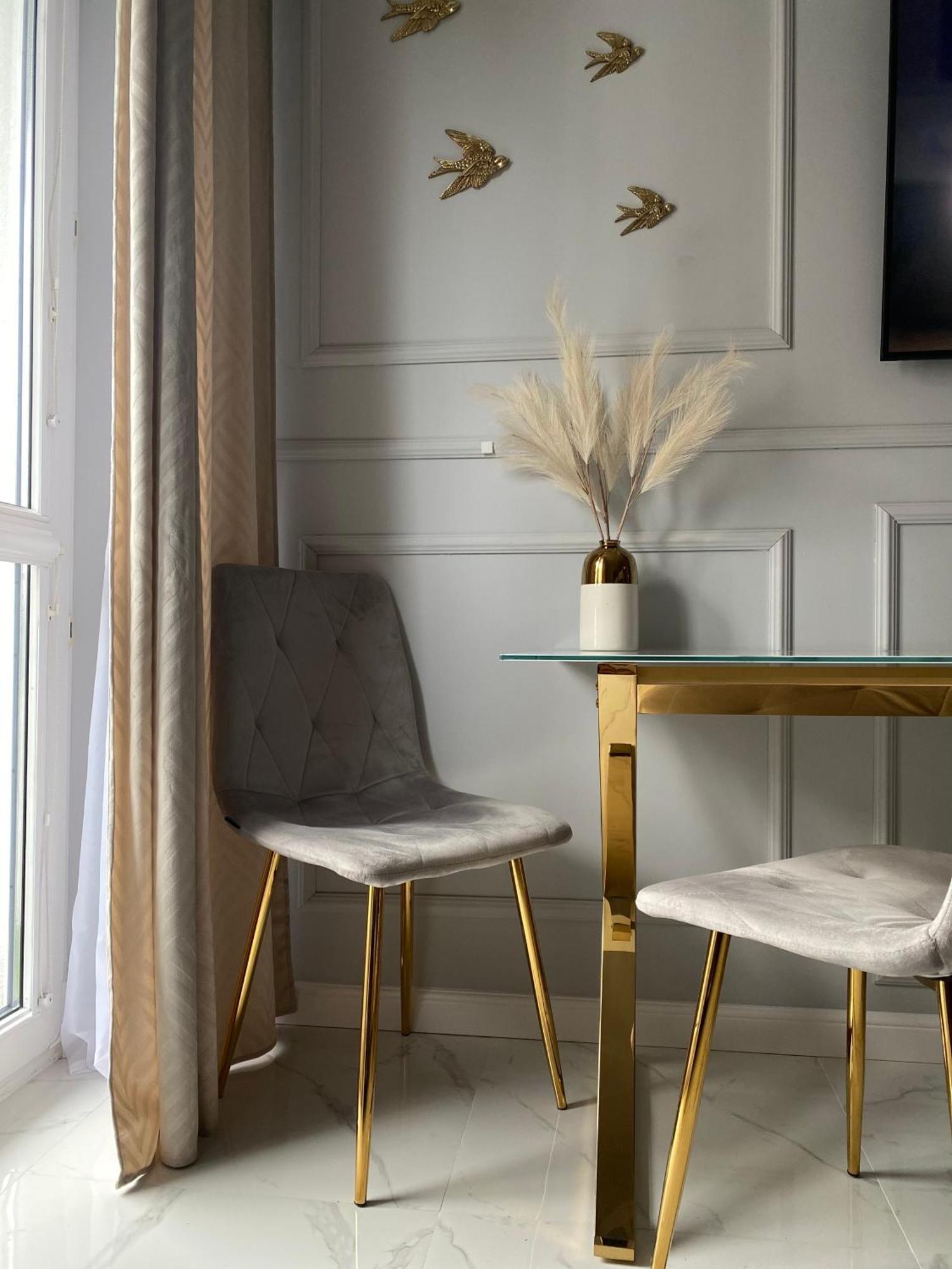 Gold Glamour Z Dwoma Sypialniami, Duzy Balkon