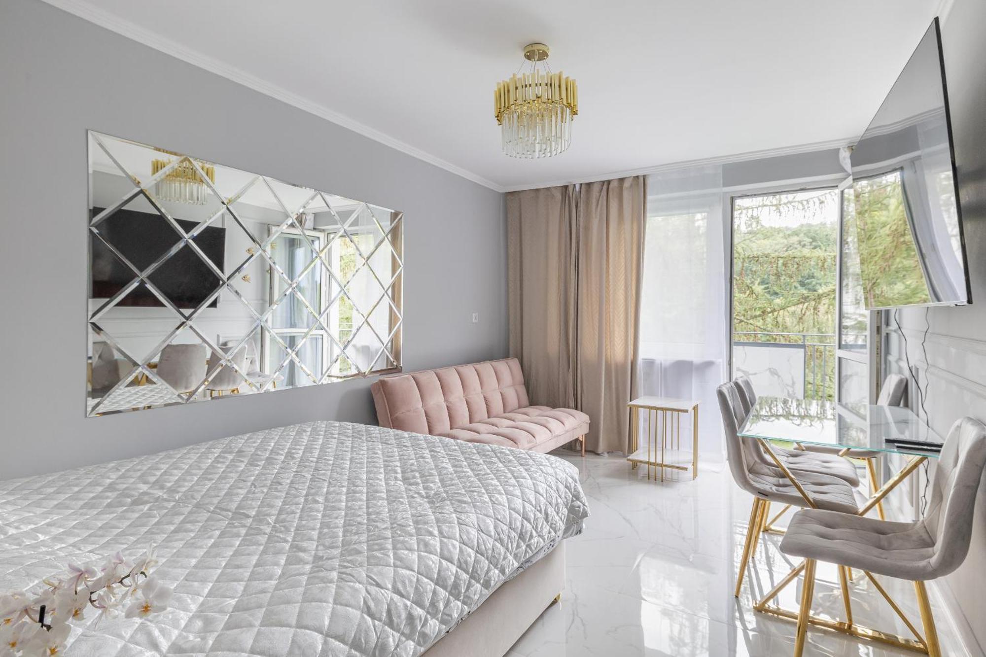 Apartment Gold Glamour Z Dwoma Sypialniami, Duzy Balkon *